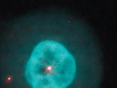 位于埃里达努斯星座的行星状星云“埃及艳后之眸”NGC 1535