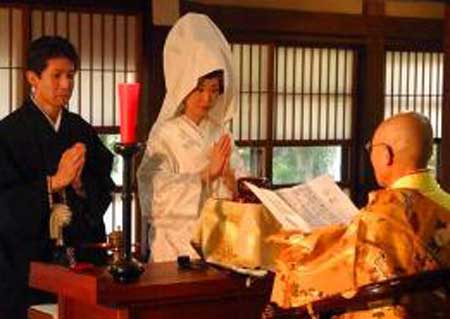 日本婚礼有哪些变态习俗呢