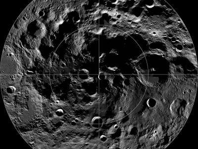 美国科学家首次证实月球上存在可能蕴藏固体二氧化碳的冷阱