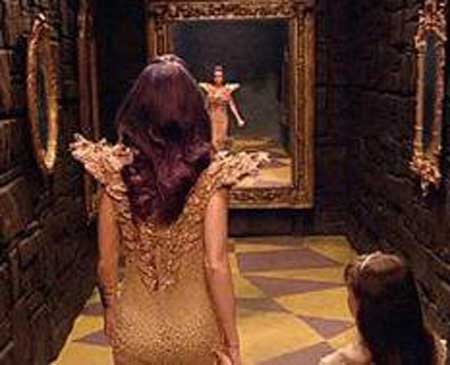 西班牙恐怖镜子屋,传说镜子中住着可怕的恶鬼