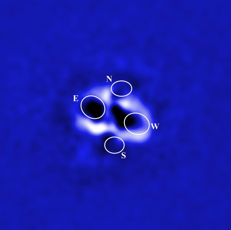 钱德拉X射线天文台在星系团RBS 797中心发现四个巨大空洞