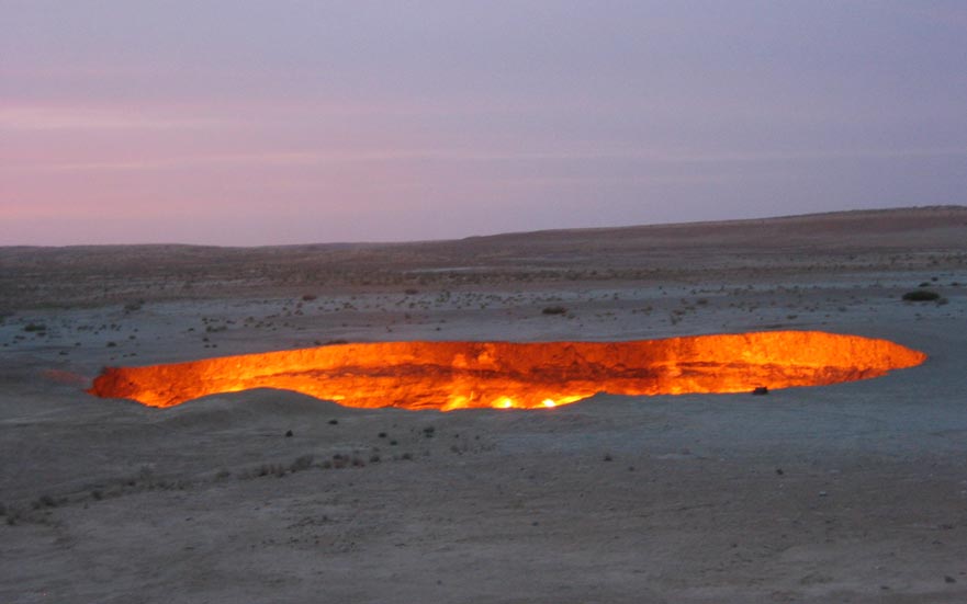 达瓦札火坑！土库曼斯坦总统下令扑灭著名地标“地狱之门”之火