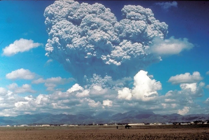 7.4万年前印度尼西亚的多巴火山喷发后 地球上只剩下不到1万人？