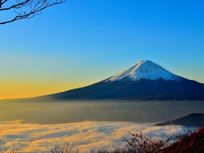 沉默了300年之久的富士山活动愈趋频繁 日本专家称现在什么时候都可能喷发