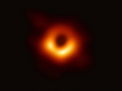 《天体物理学杂志》：天文学家认为已探测到一个“隐形的”黑洞
