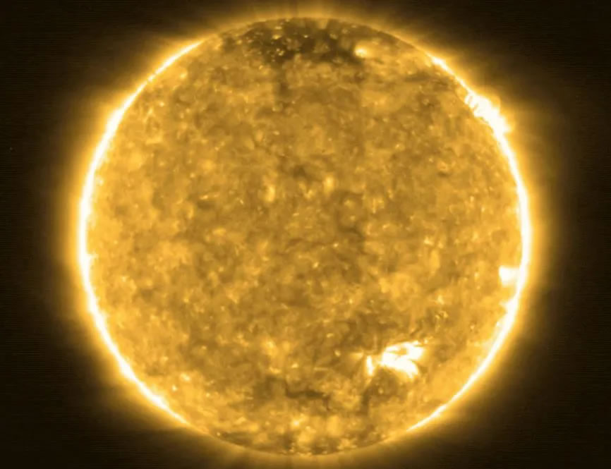 欧空局的太阳轨道飞行器Solar Orbiter拍摄的新视频以全新方式展示了太阳