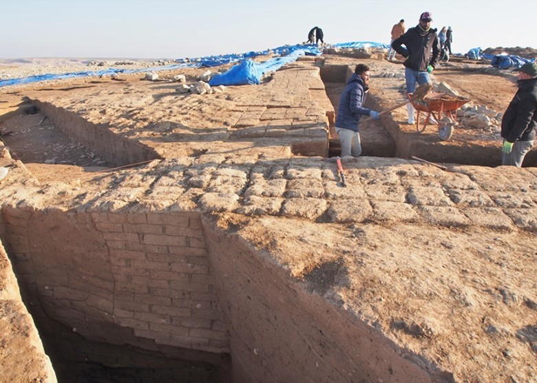 伊拉克库尔德自治区干涸河床惊现3400年前美索不达米亚古代国家米坦尼古城遗址