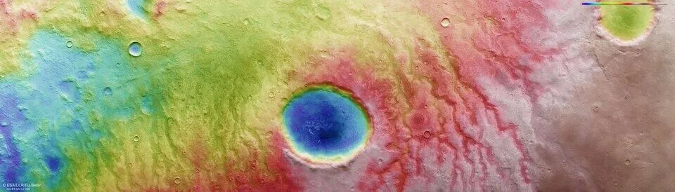 ESA火星飞船拍到像人眼球一样的陨石坑