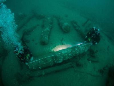 沉睡海底340年的英格兰皇家海军格洛斯特号残骸公诸于世