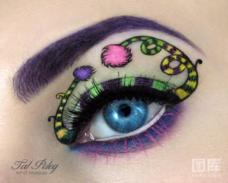 艺术家在女性眼睑上创作的袖珍眼影美妆画作(4)