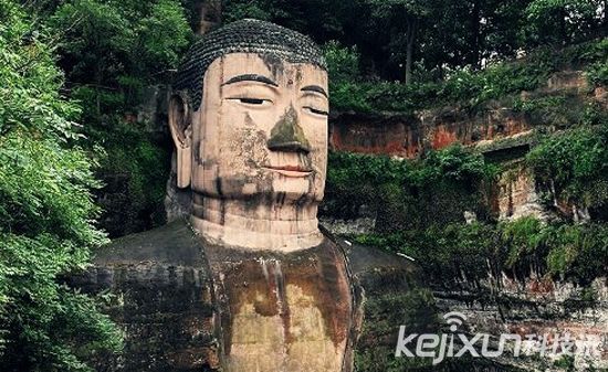 盘点：历史上八大神秘岩石雕像 中国独揽两处