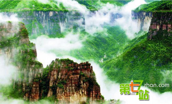 中国境内峡谷奇观：万壑争奇巧夺天工